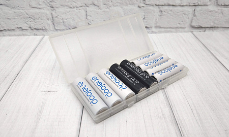 Бокс для восьми батарей формата  АА/ААА