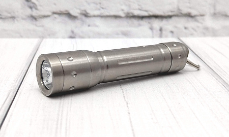 Фонарь-наключник Convoy Tiny(Cree XP-E2 5000K )